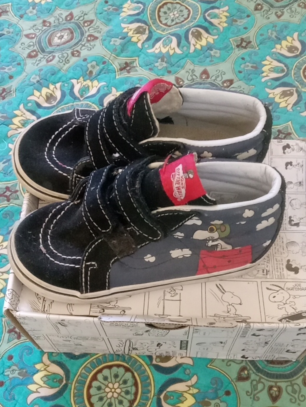 Vans Kids Navy and Pink Snoopy Velcro Sneakers